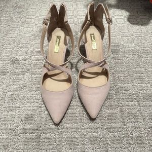 pointed toe cross over zip up back heels !